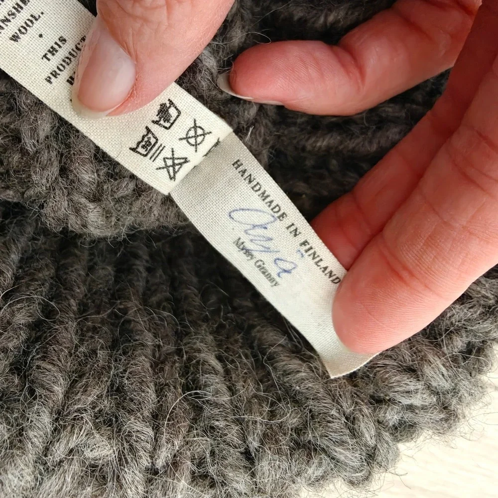 Myssy Unisex Beanie OS Gray Organic Wool Chunky Ribbed Knit Handmade Finland